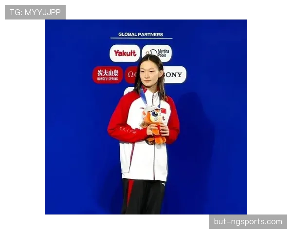 李冰洁比赛结束秒变奶茶妹，居然和队友闹起了小情绪？