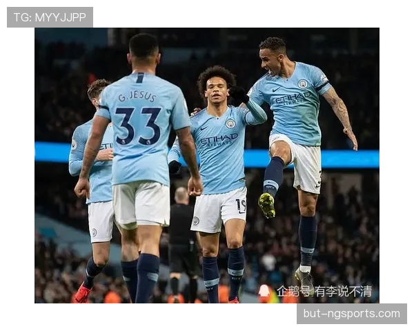 曼联，豪门光环下的迷雾：战术摇摆与阵容失衡，何时走出争冠困境？