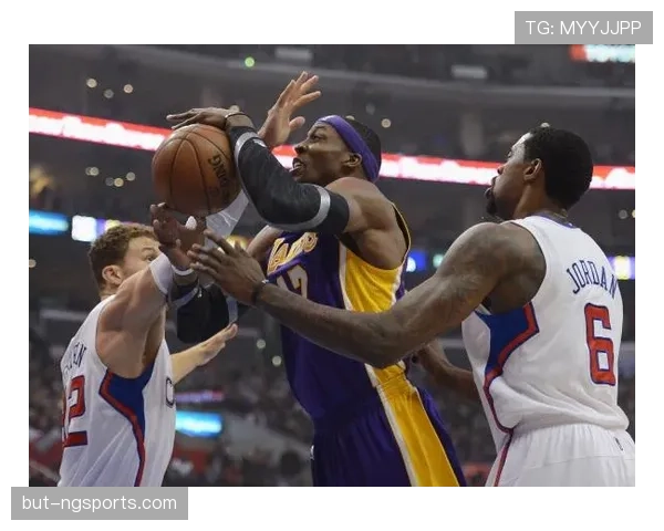 封盖犯规判定标准是什么？如何区分合法封盖与打手犯规